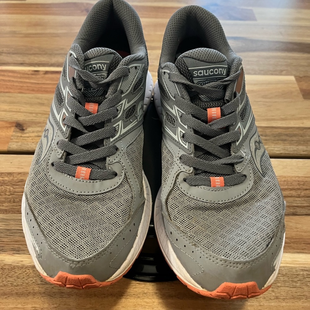 Saucony cohesion 13 running shoe women’s Sz 8.5